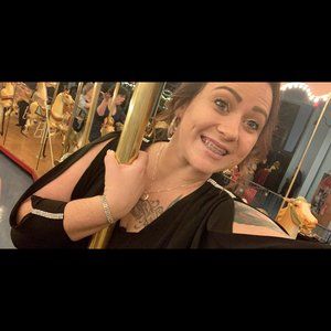 Meet your Posher, Brittnie
